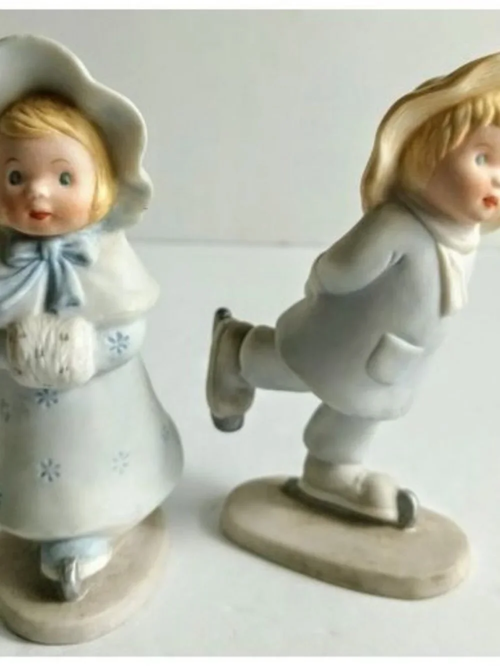Vintage 1983 Hoga Blue Button Twins Ice Skating Figurine Ceramic Roger Brown